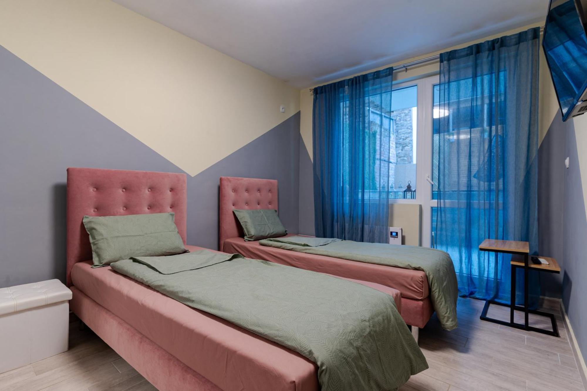 Mirela Guest Apartment Велико-Тирново Екстер'єр фото